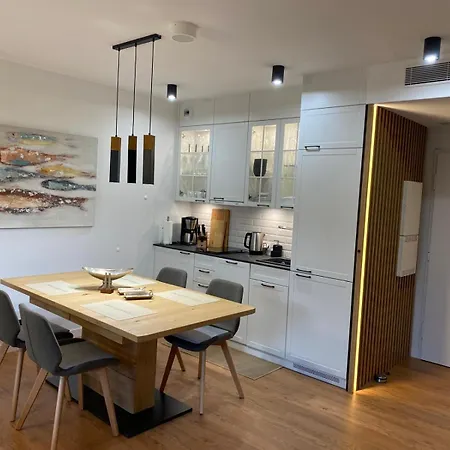 Pinea Tuż Przy Plaży Apartament *