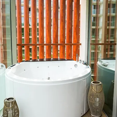 Pinea Tuz Przy Plazy - Baseny, Sauny, Jacuzzi דירה