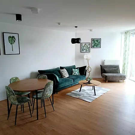 Апартаменты Pinea Tuz Przy Plazy - Baseny, Sauny, Jacuzzi